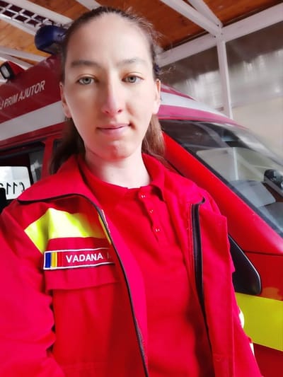 VANDANA MIHAELA, voluntar ISU: " Am început timidă și nesigură, și am ajuns încrezătoare și mândră de ceea ce fac "