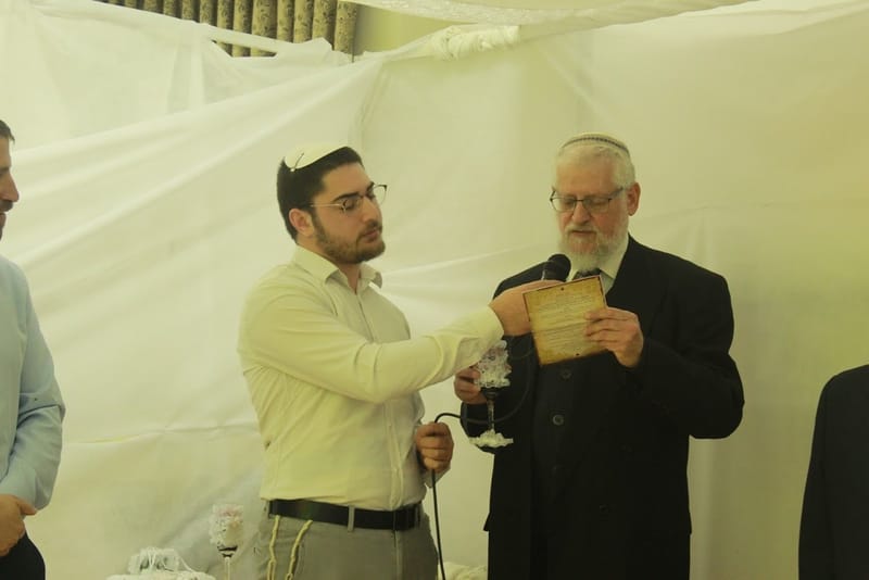 חתונת השנה המרגשת: הכנסת חתן וכלה ואהבת הגר