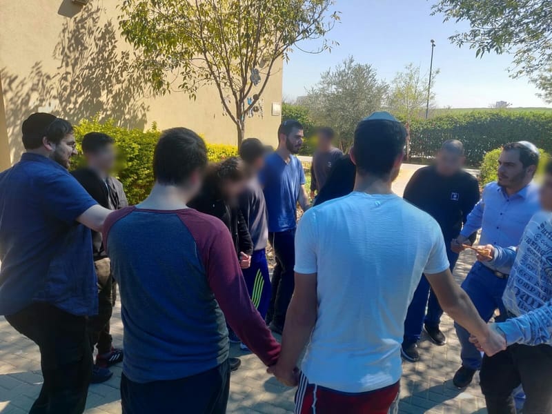 שמחה של מצווה: רוקדים ושמחים עם תלמידי ביה"ס "לוטם"