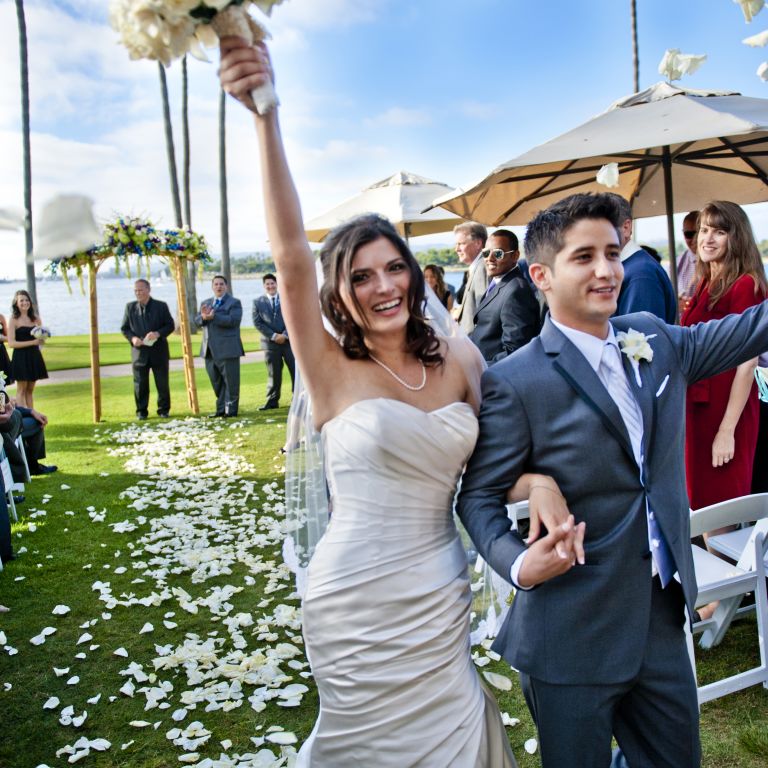 Know the amazing benefits of wedding canvas prints