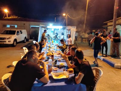 סוכות 2018 פותחים שולחן לגדוד שמשון image