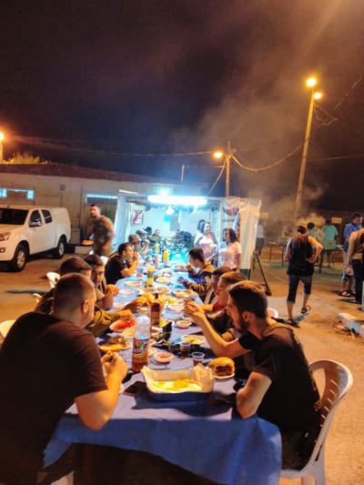 סוכות 2018 פותחים שולחן לגדוד שמשון image