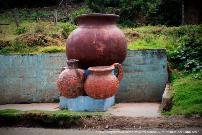 Elaboración de ollas de barro  - Taquil