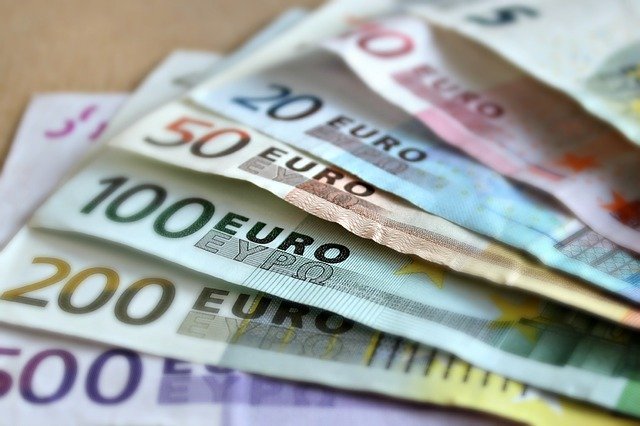 El servicio y la misión fundamental de los bancos