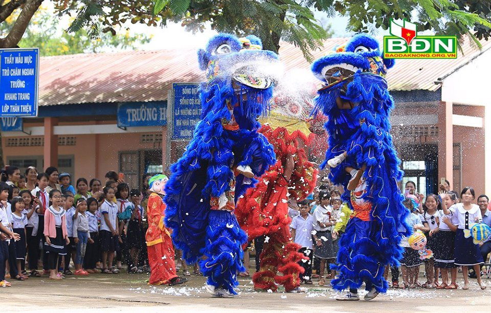 Mang Trung thu đến với trẻ em vùng sâu, vùng xa