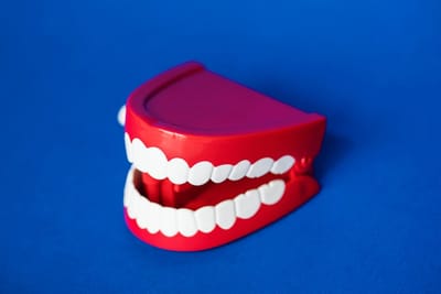 4. Dental services image