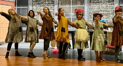 "Annie the Musical" The Gilbert Players (Hardwick, MA.) - REVIEW