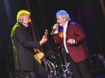 AIR SUPPLY comes to the Lowell Memorial Auditorium (Lowell, MA.)