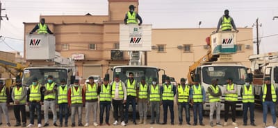 A field visit to the site of the morning meeting of the work teams of the lighting poles maintenance project in Hafr Al-Batin