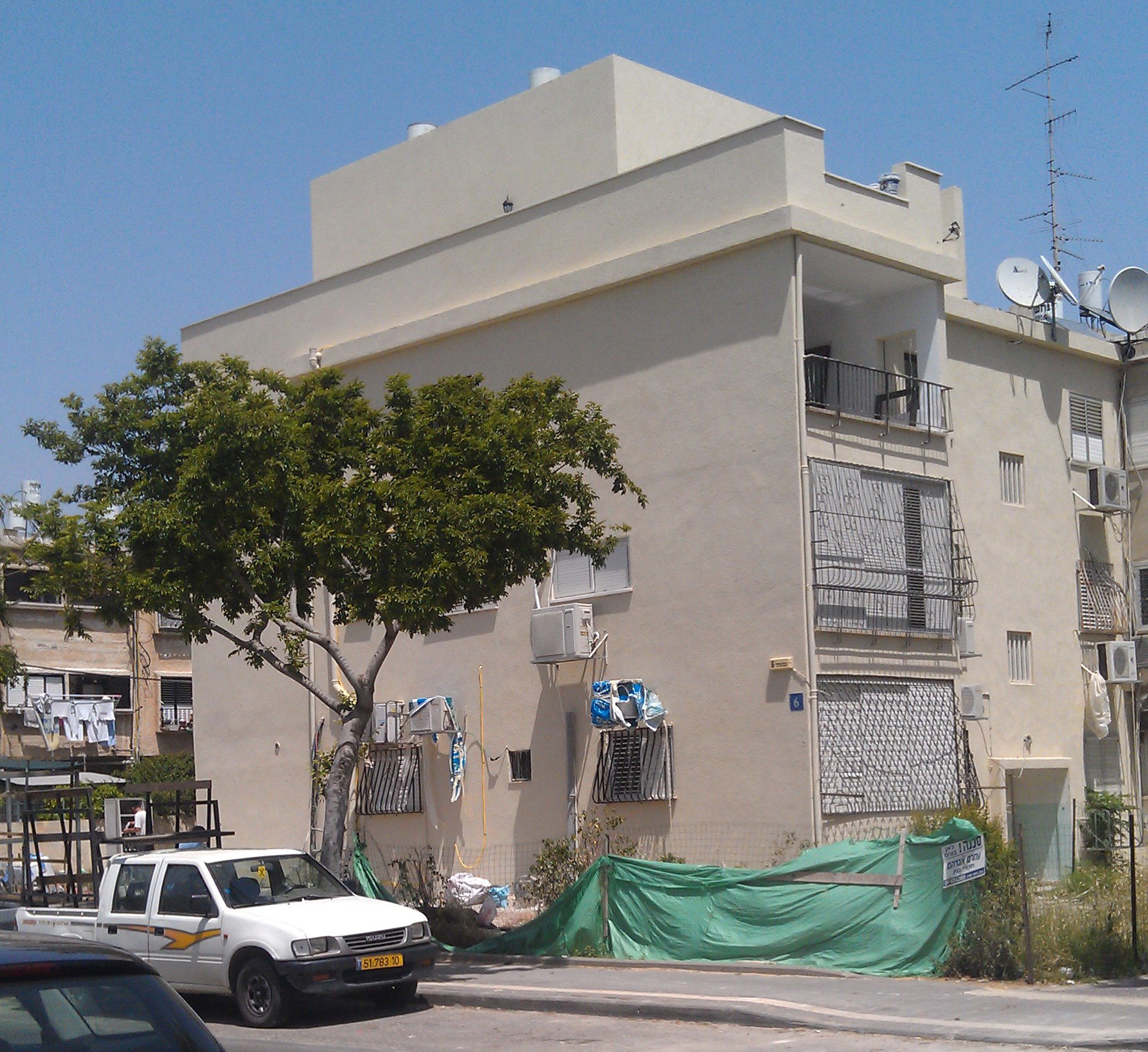 הוספת אגף לבניין רכבת קיים