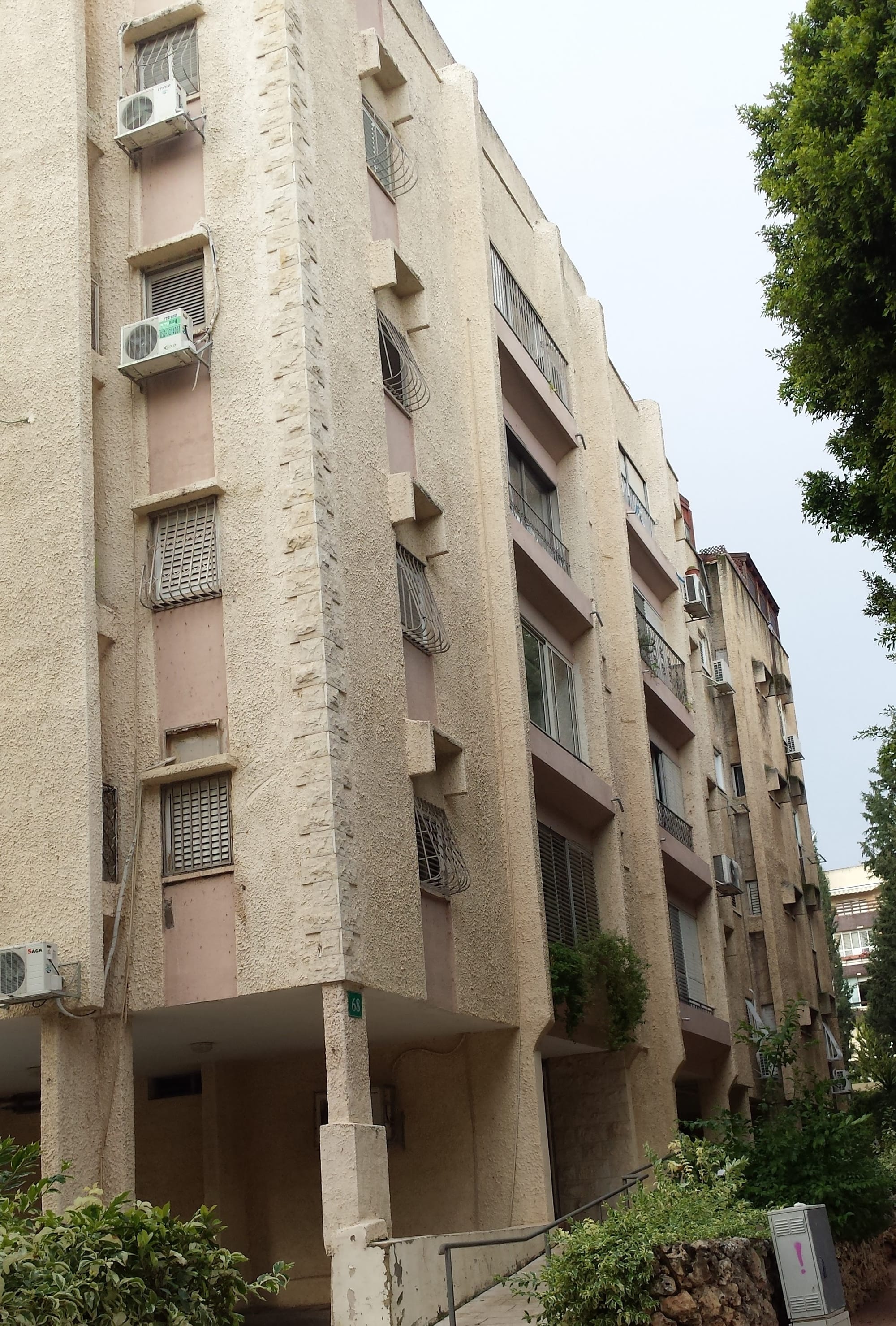 פרויקט להקמת מרפסות בבניין משותף