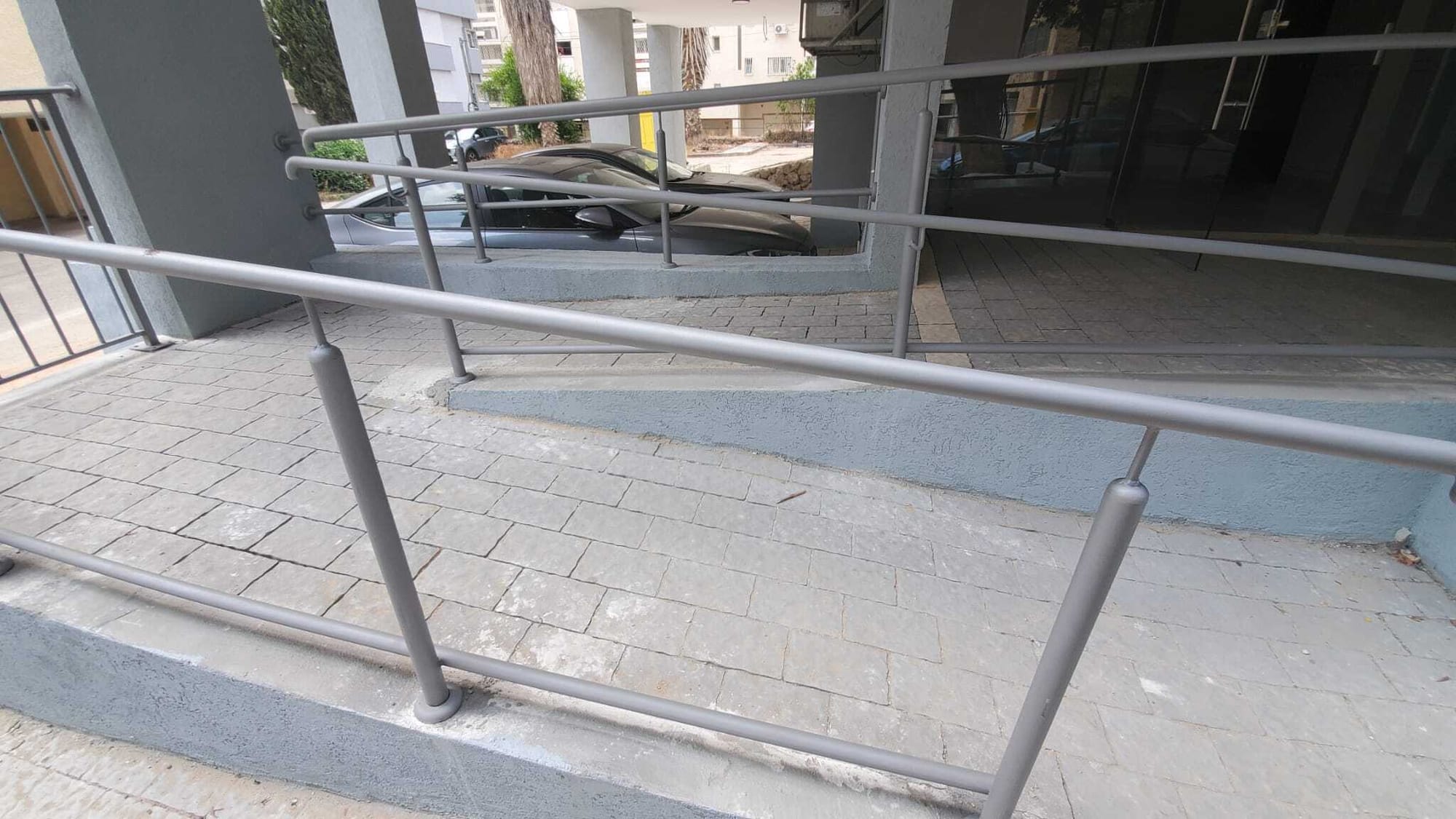 פרויקט להקמת מרפסות בבניין משותף