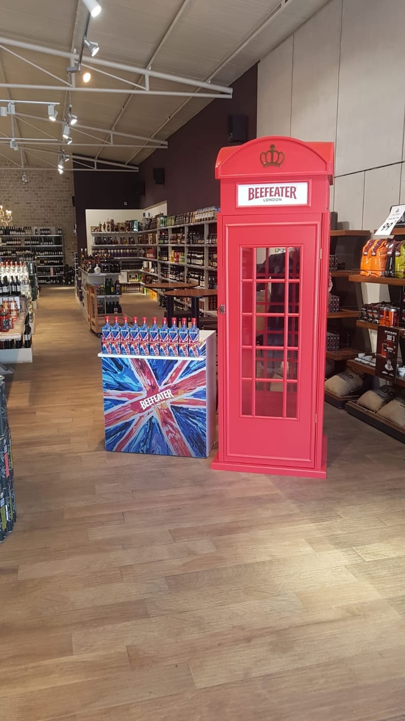 עיצוב עמדת תצוגה "BEEFERATER"