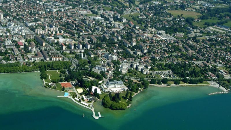 La majorité vend les appartements de la Presqu'île d'Albigny au privé !