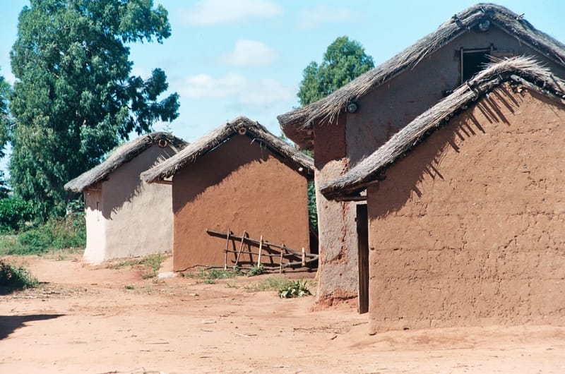 CAHIER 16: MAISONS EN TERRE des hauts-plateaux.