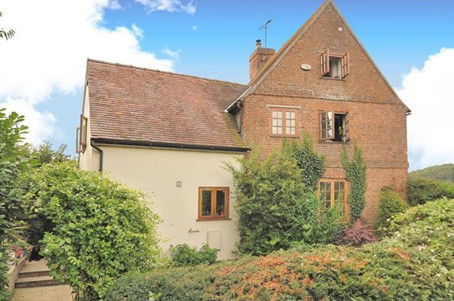 Bradley Cottages (Norton Court Estate Cottage No 22)