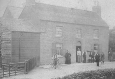 New Dawn (King's Head) Inn