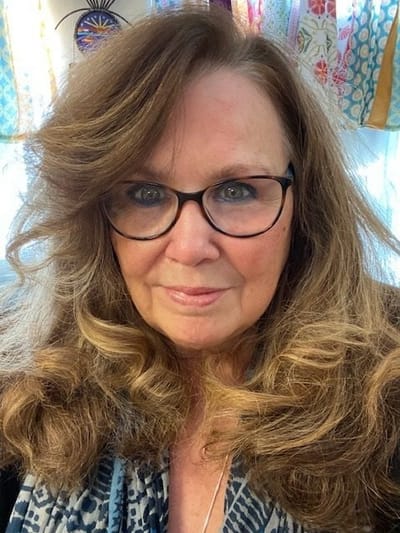 Who Is Susan MacNeil? image