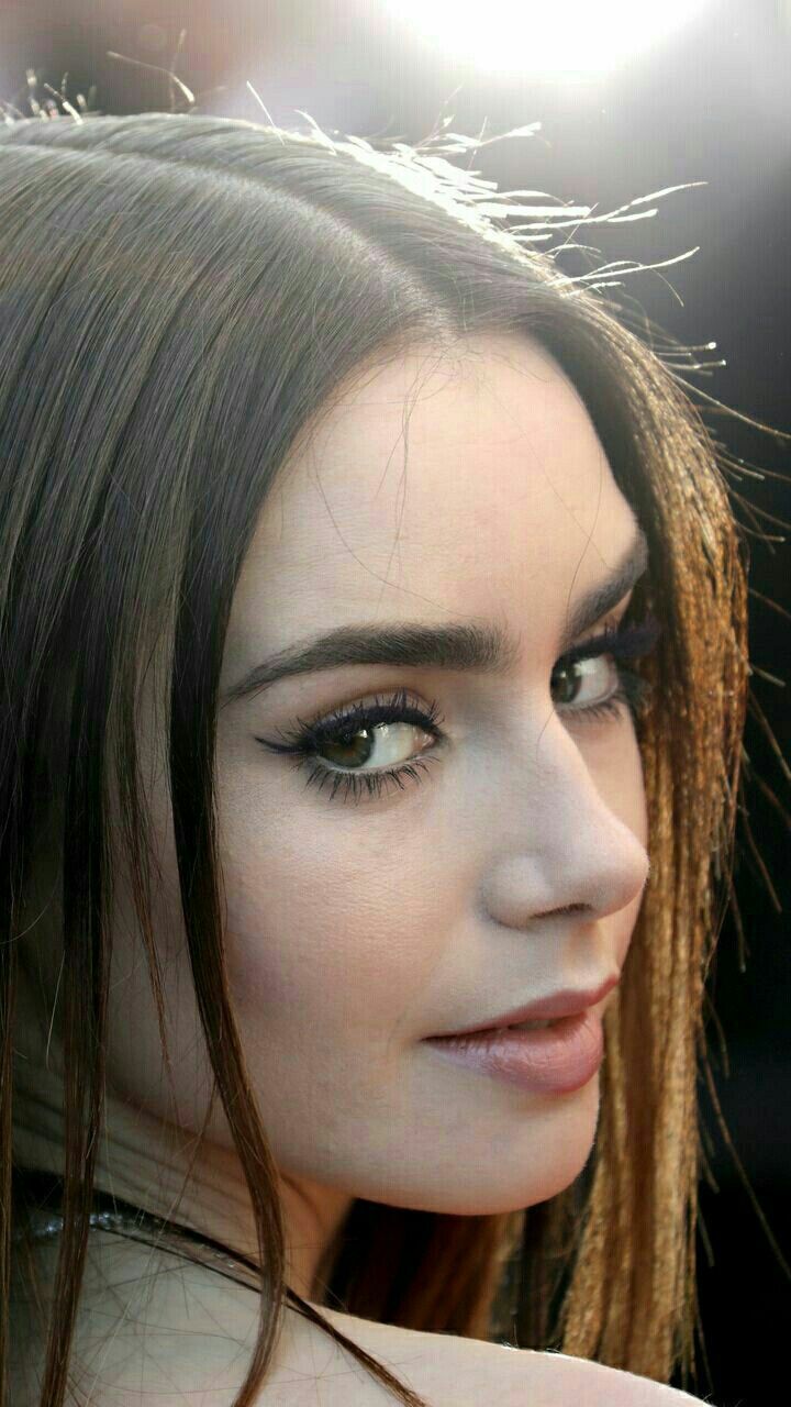 Lily Collins