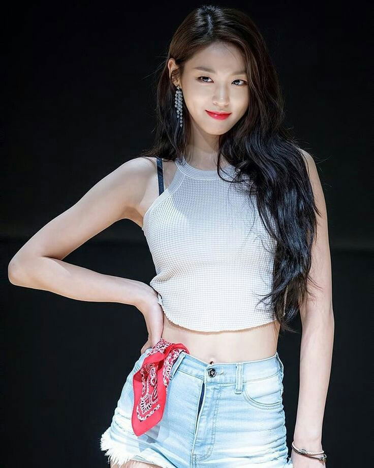 kim seolyun ศิลปิน k-pop วง AOA