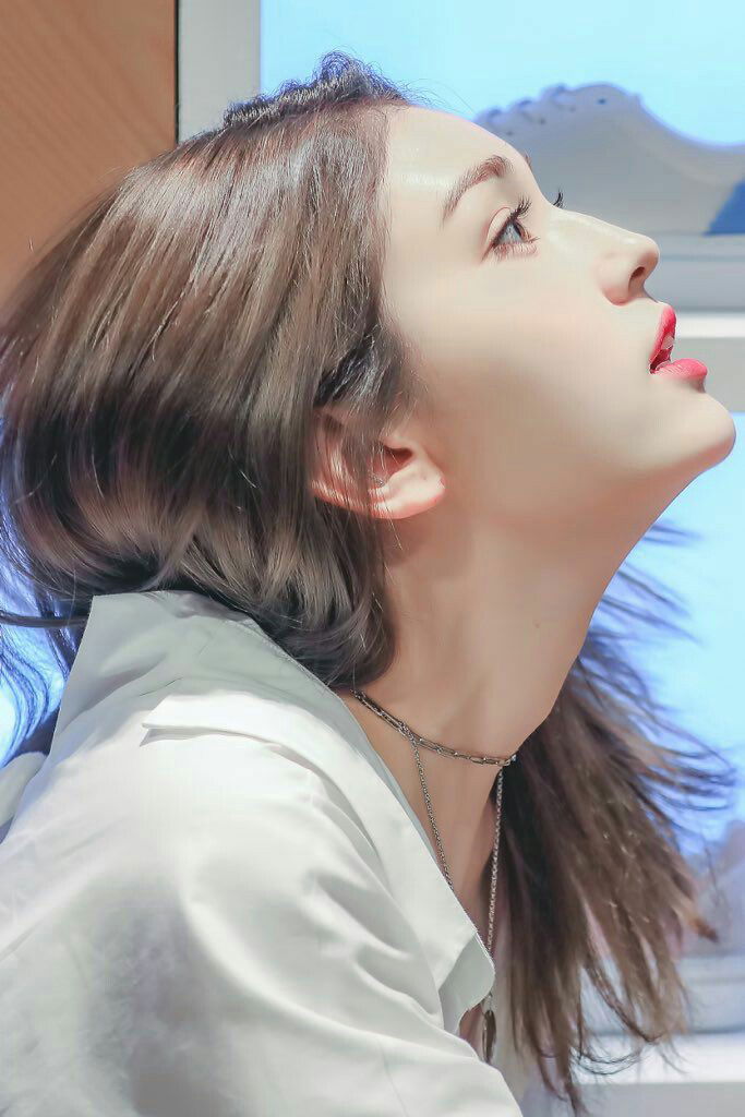 Jeon Somi ศิลปิน  K-POP