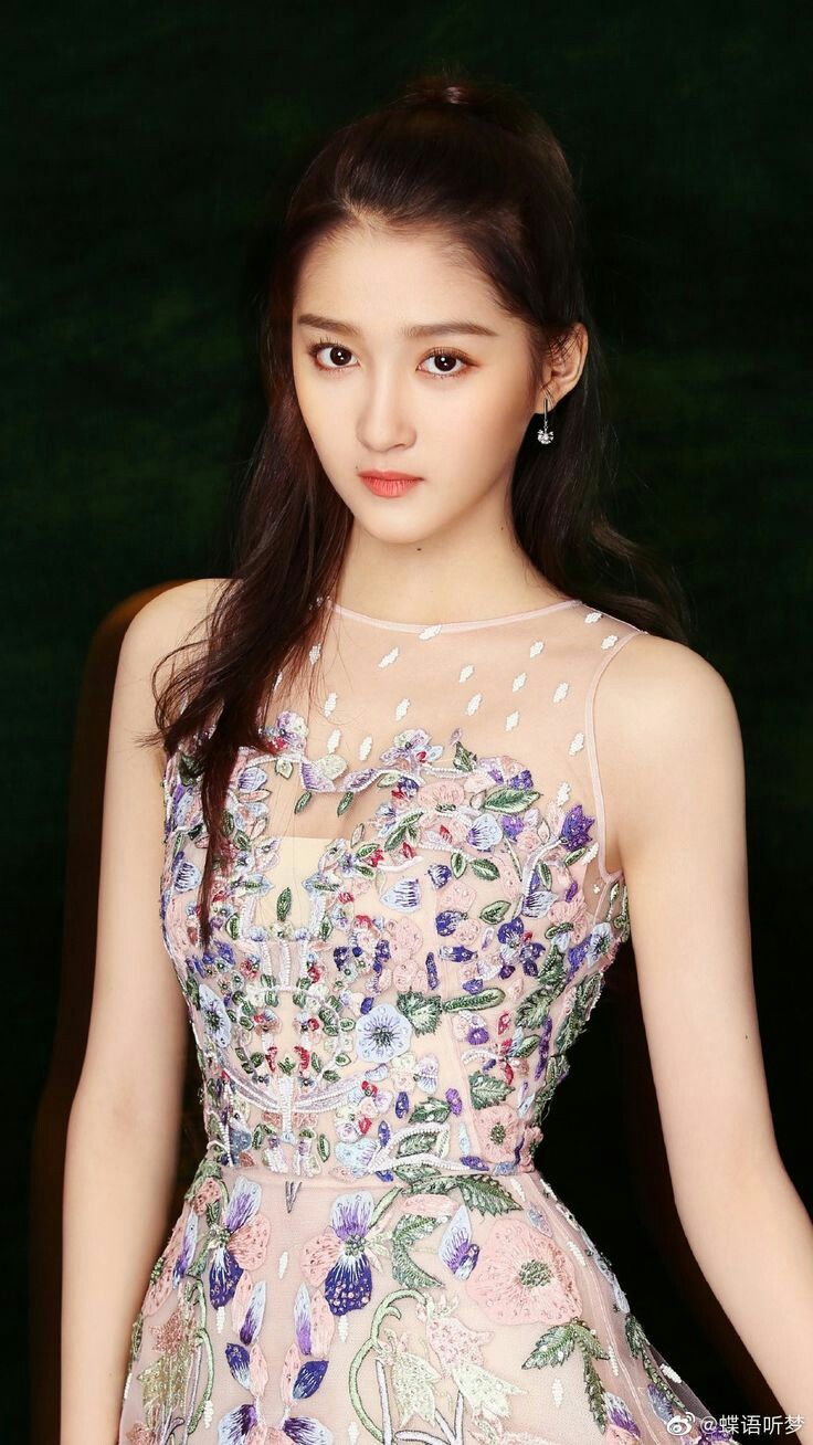 Guan xiaotong  ดารานักแสดงจีน