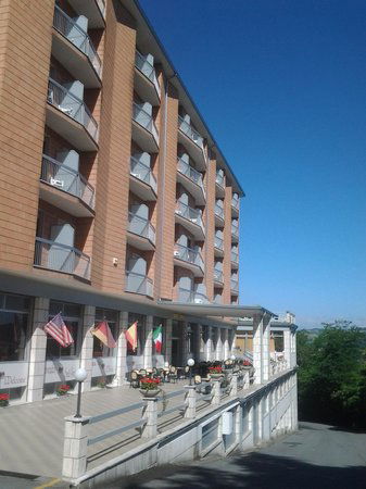 Hotel Pineta,  Acqui Terme AL (120 stanze)