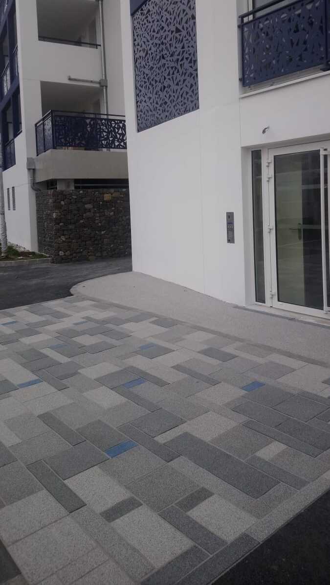 Aménagement d'une entrée de résidence à Ciboure (64)