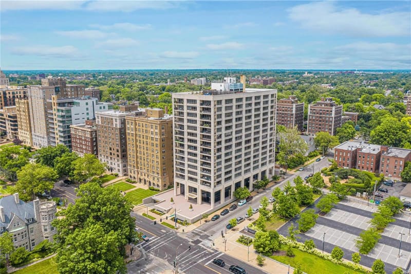 CONDOMINIUM PENTHOUSE RENOVATION