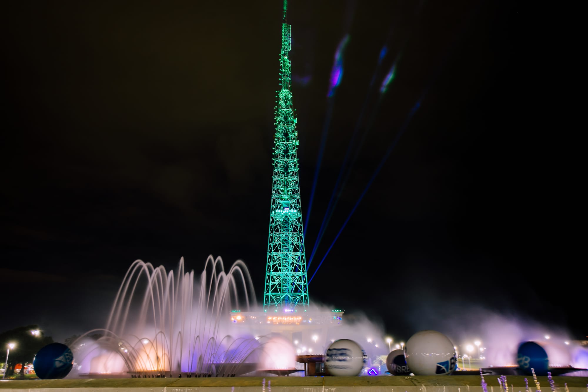 Natal da Torre de TV: últimos dias para conferir a iluminação especial