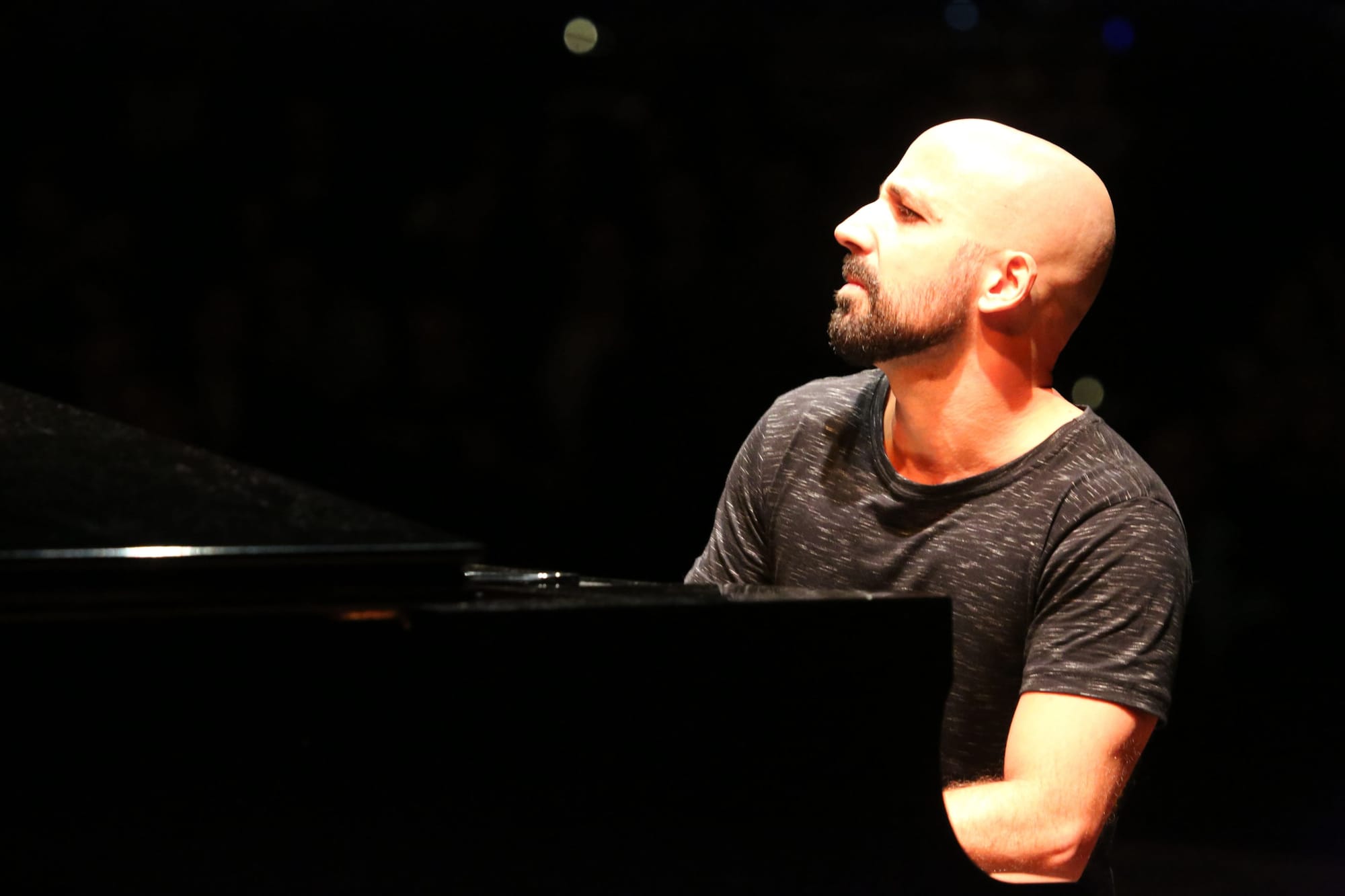 Pianista Gustavo Figueiredo se apresenta nesta sexta-feira (18) no CTJ Hall