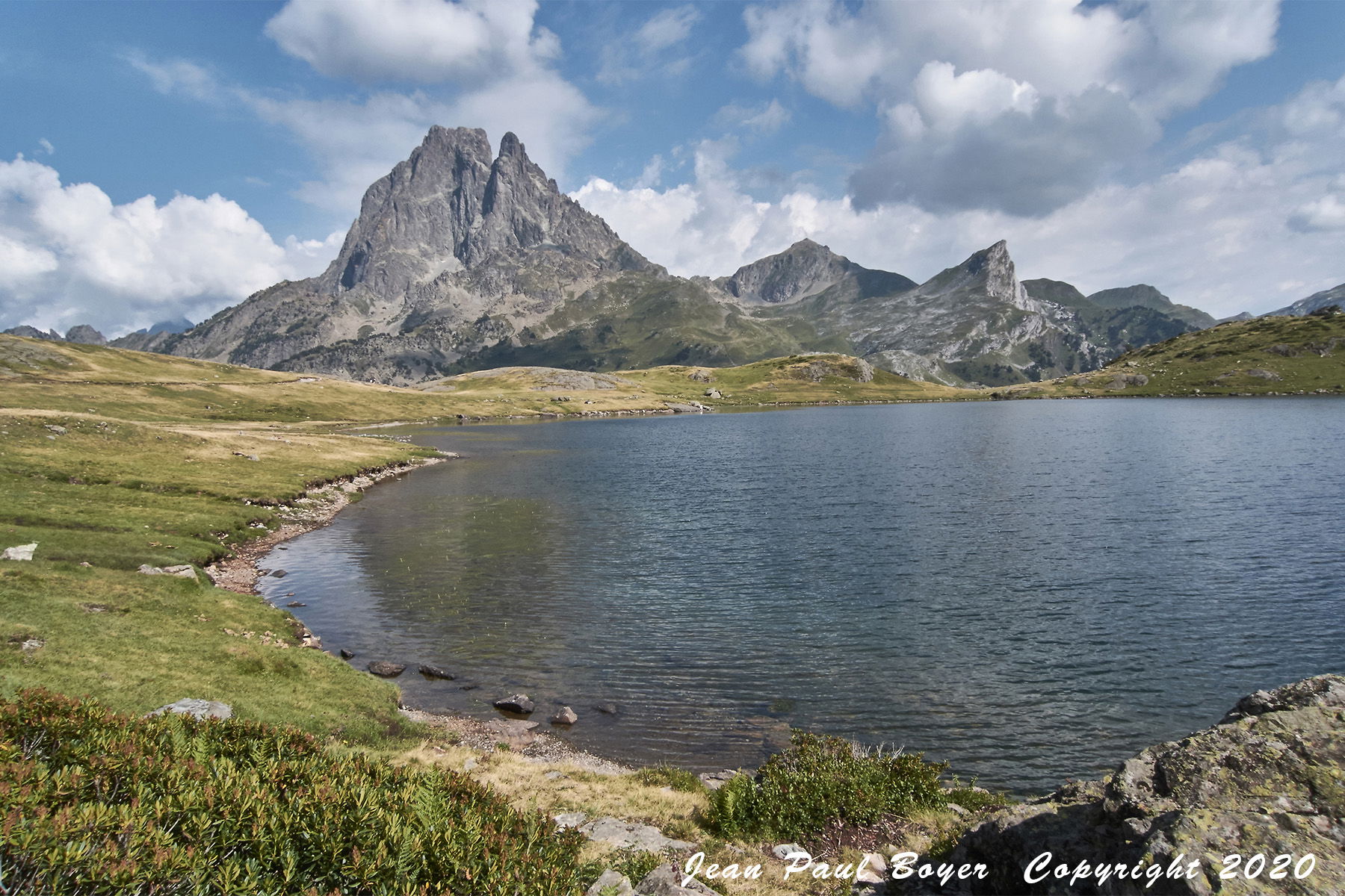 Pyrénées Pic du Midi d'Ossau 2885m Lac d'Ayous