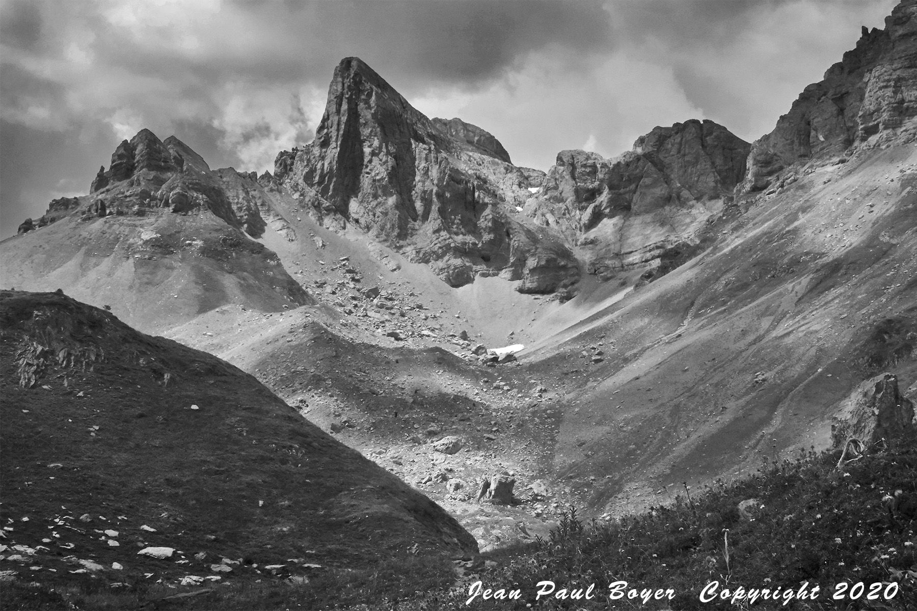 Pyrénées Table des Trois Rois 2421m