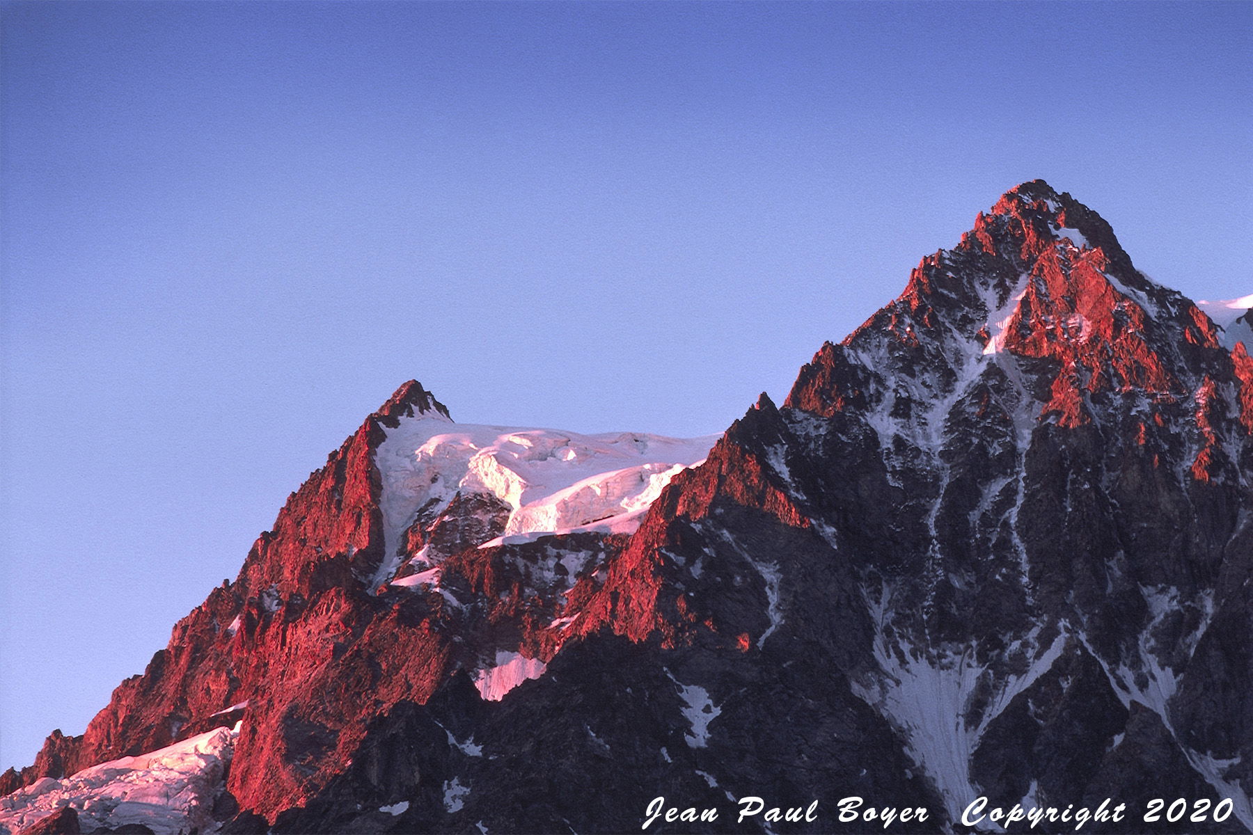 Parc des Ecrins Le Petit Pelvoux 3753m, Pointe Durand 3932m, lever de soleil