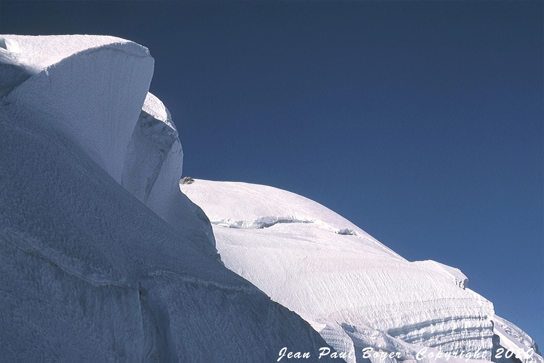 Parc des Ecrins séracs sous le Dôme de Neige des Ecrins 4015m