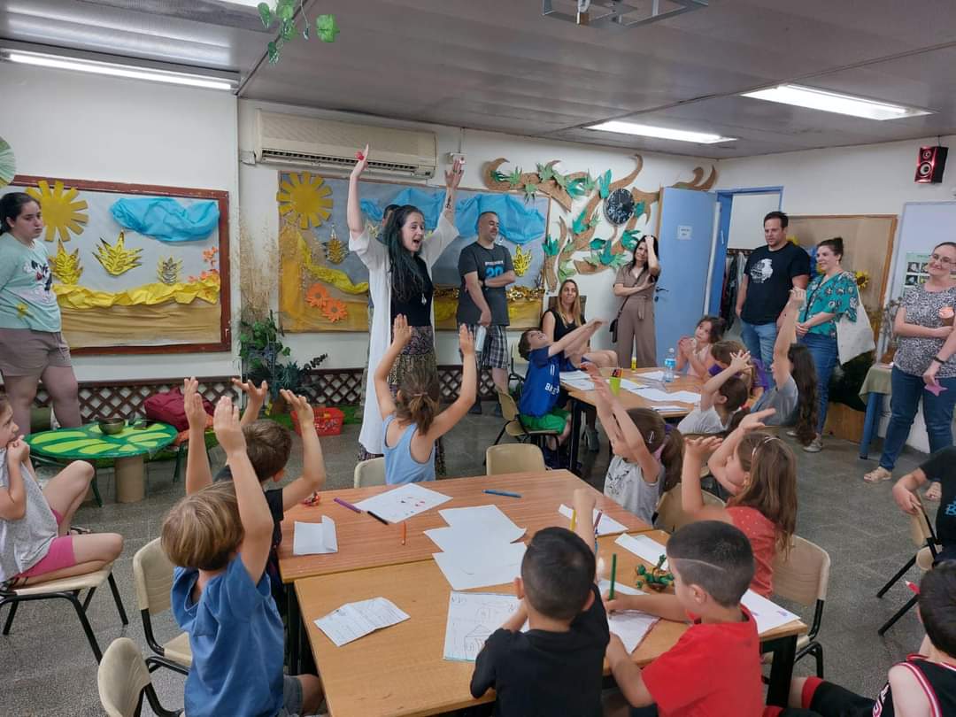 לומדים בתנועה 8943