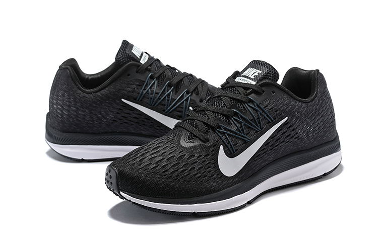 Vomero 14 Full-length Zoom Air unit gives a smooth