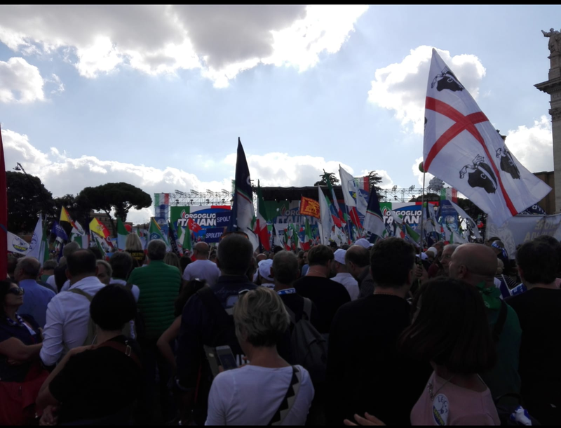 SALVINI INSIEME A FORZA ITALIA RIEMPIONO LA PIAZZA ROMANA DI SAN GIOVANNI PER DIRE NO ALLE PROPOSTE DI LEGGE DEL GOVERNO GIALLOROSSO