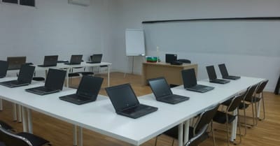 AULA BLANCA DE 45 MTS