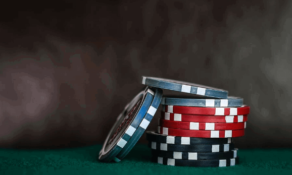 5 Tips Mudah untuk Meningkatkan Permainan Poker Online Anda