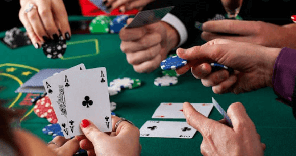 Menghasilkan Uang di Poker Online Dengan Bot