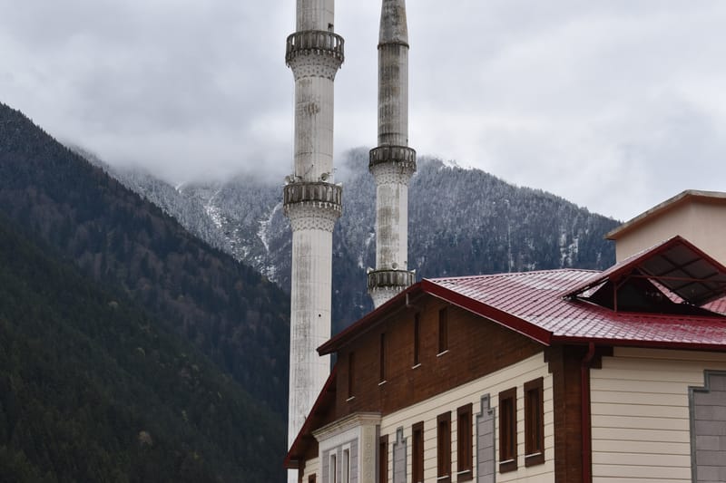 A one-week tourist package in Istanbul and Trabzon, Türkiye