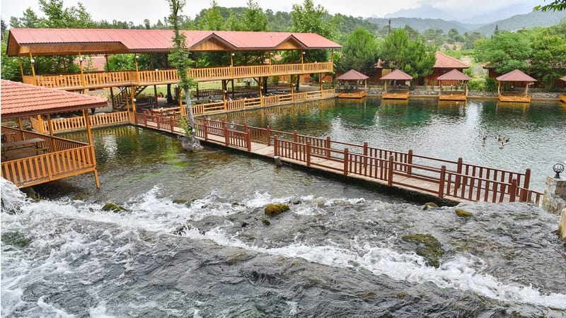 Cottages on Paradise Lake in Antalya