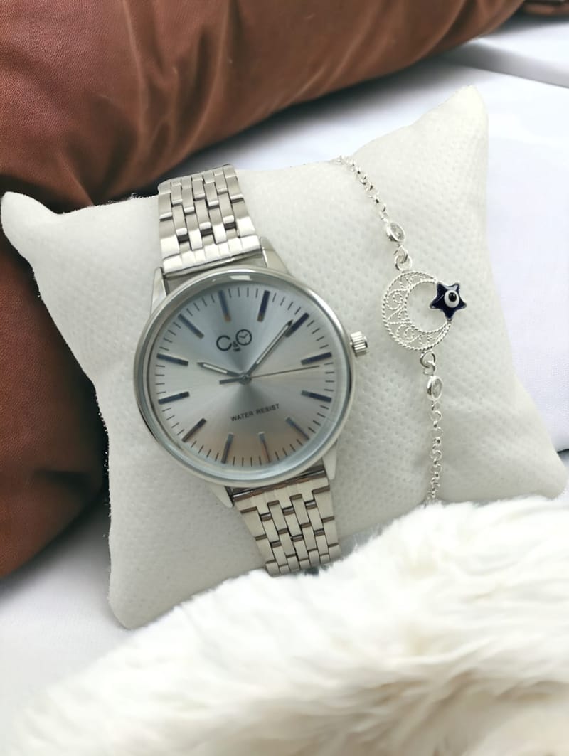 reloj con pulseras - abril