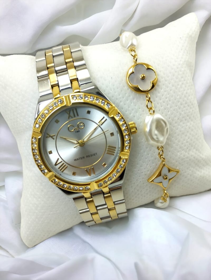 reloj con pulseras - abril