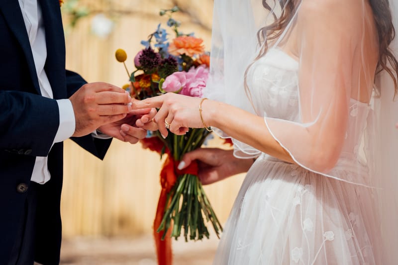 עדי & מקסוול