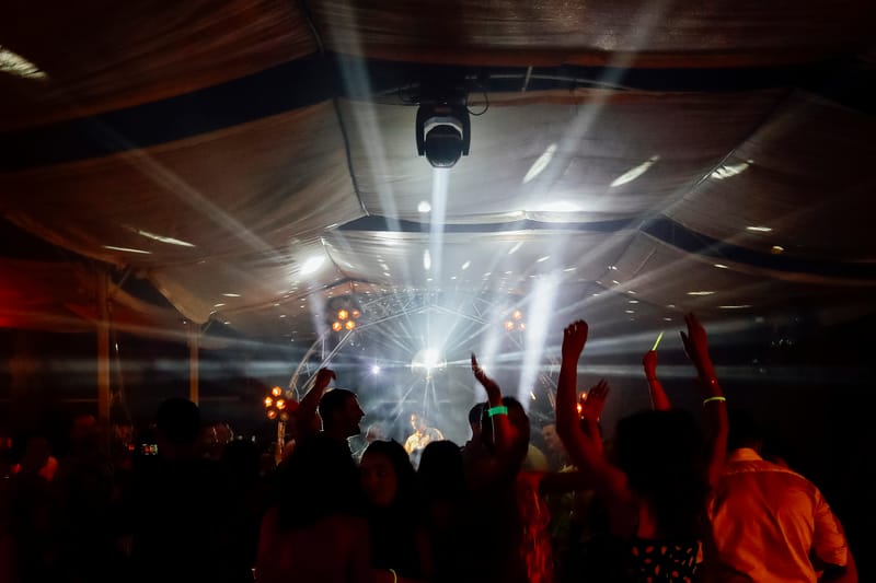 עדי & מקסוול