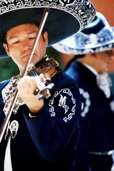 Música y Poesía típica