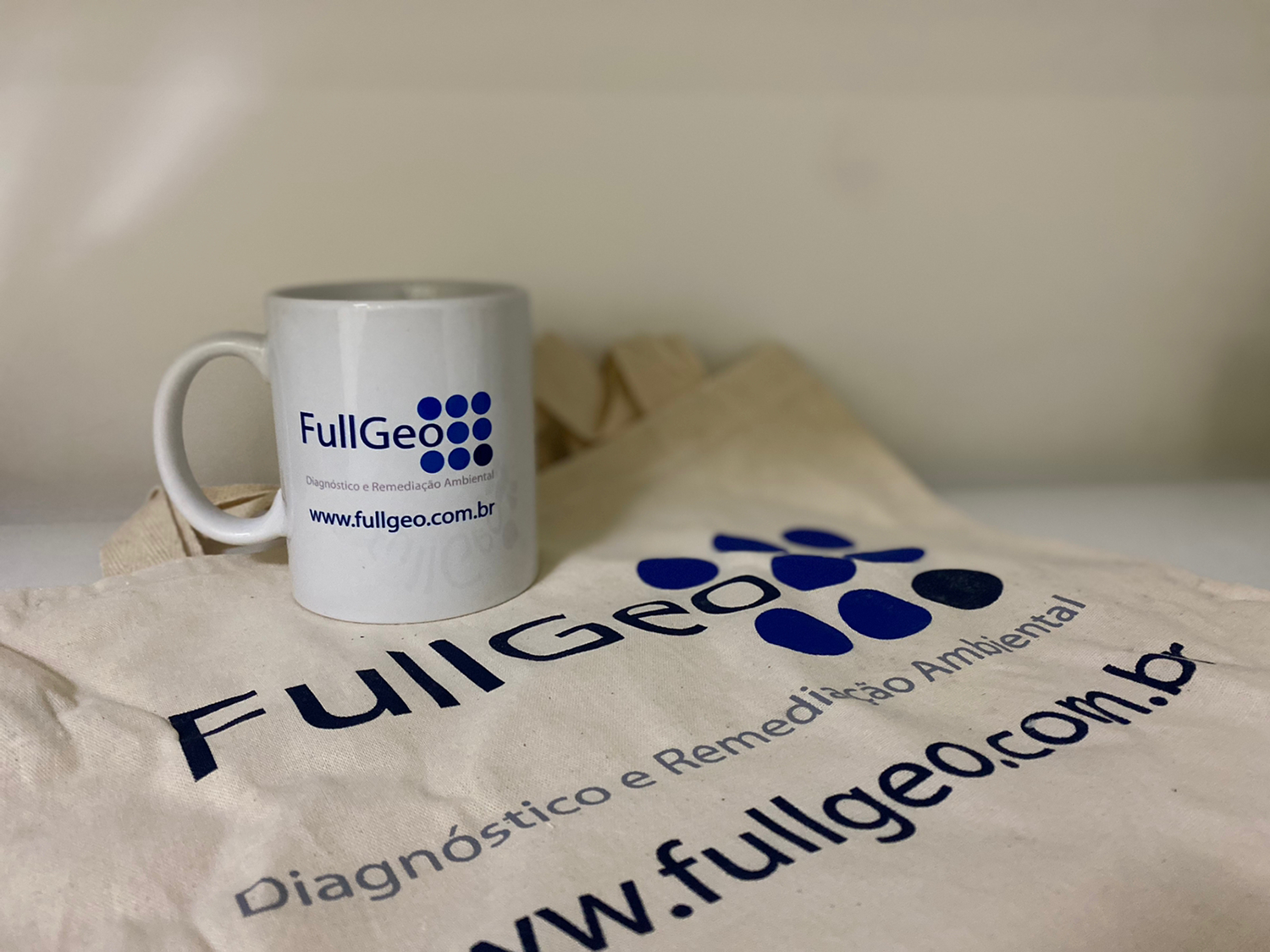 APLICAÇÃO DA LOGO EM BRINDES