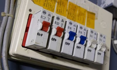 How circuit breakers work?